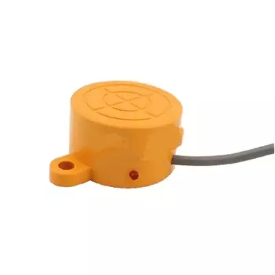 E12-20T3NK遠距離檢測光電開關220V